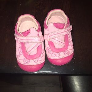 Size 4 Striderite shoes